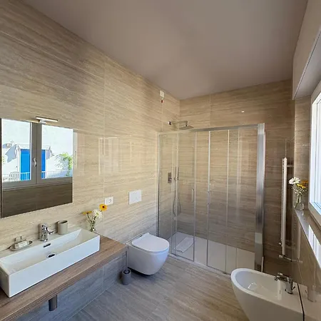 Palazzo D'avalos Bed & Breakfast